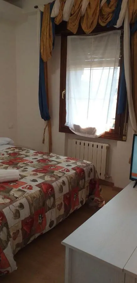 Stazione Centrale Motorhome Bologna Bed & Breakfast